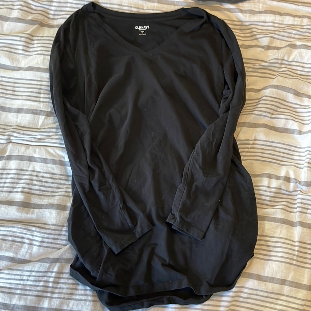 Long sleeve maternity tee